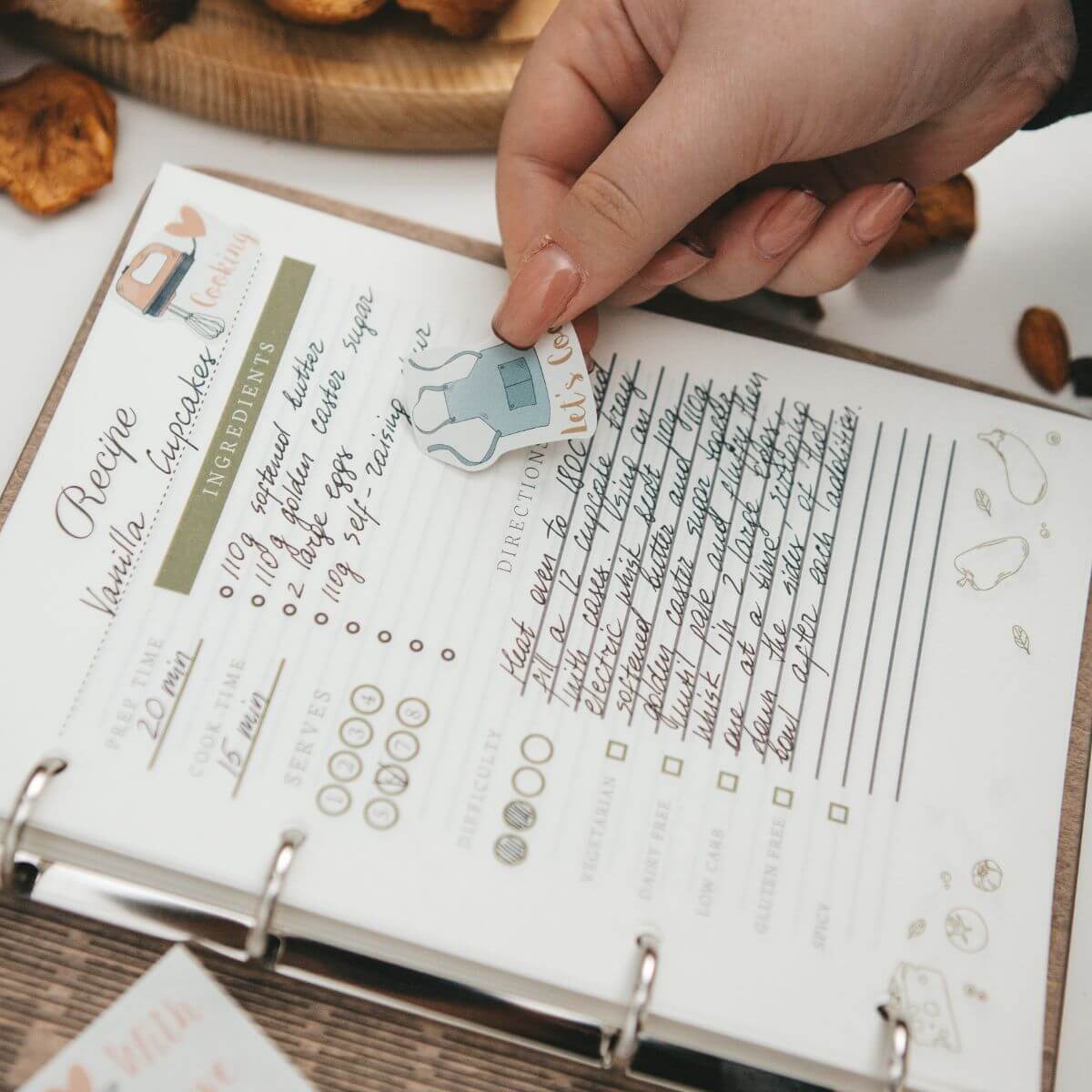 Wooden Recipe Book Cutlery